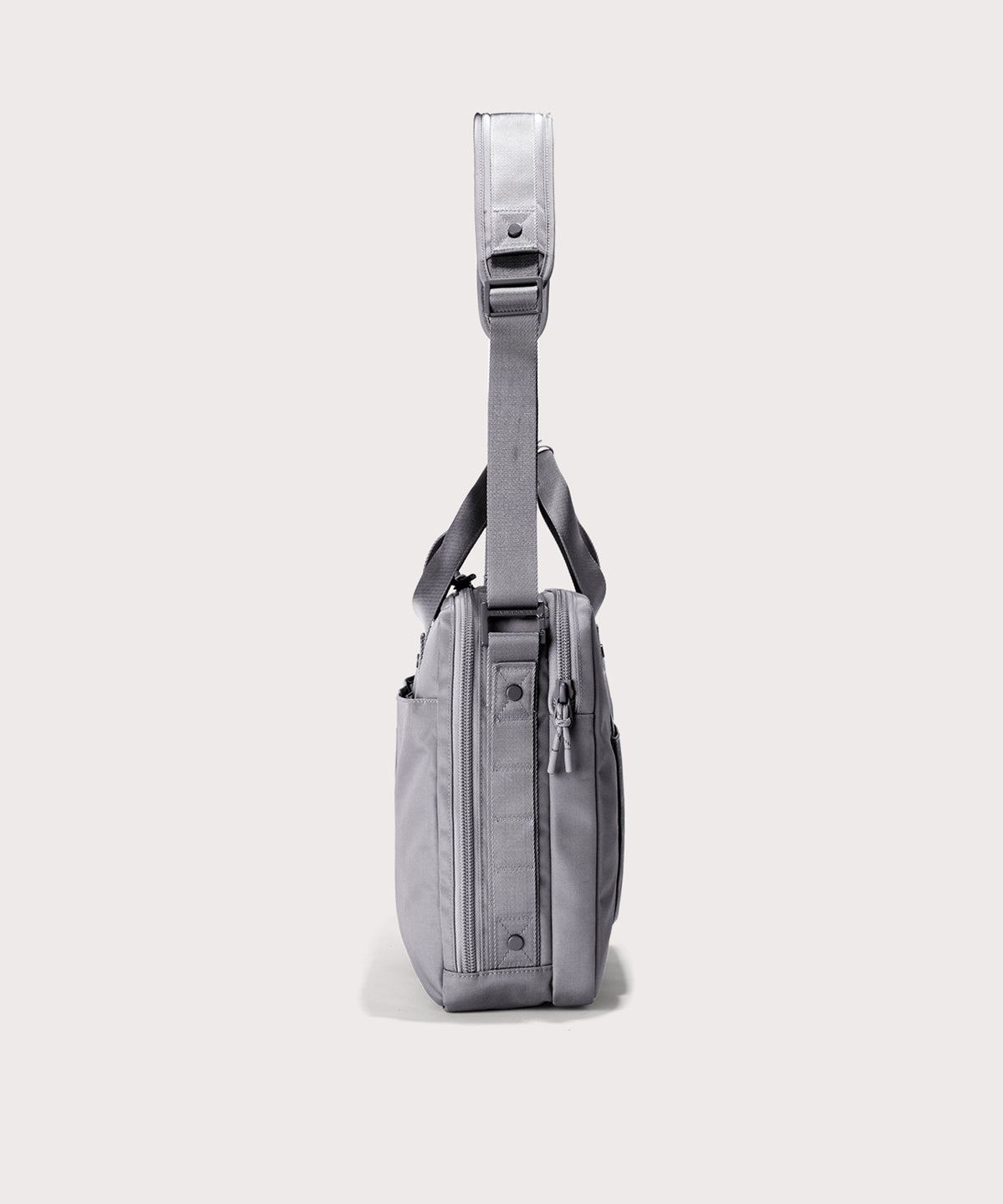 Berlin Travel Brief in Ash
